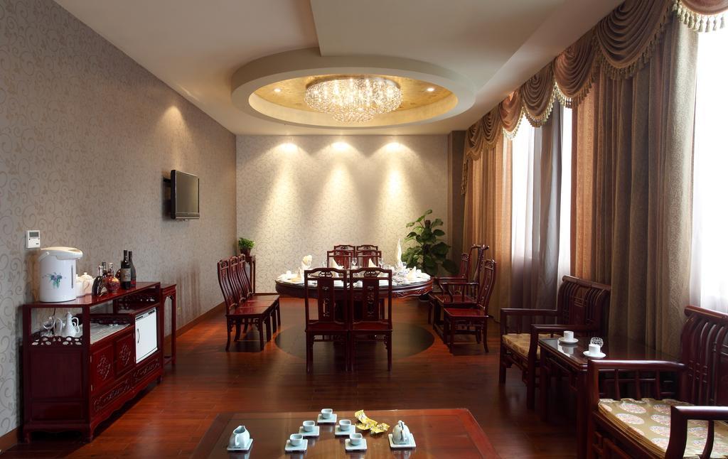 Lacosta Seaside Resort Hotel Sanya Bagian luar foto