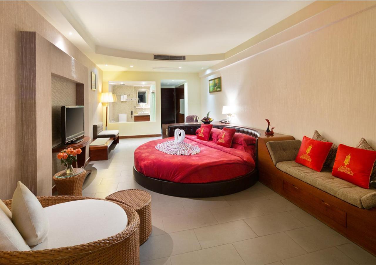 Lacosta Seaside Resort Hotel Sanya Bagian luar foto