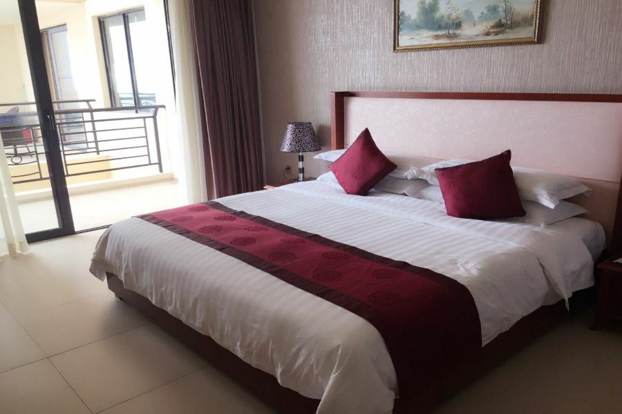 Lacosta Seaside Resort Hotel Sanya Bagian luar foto
