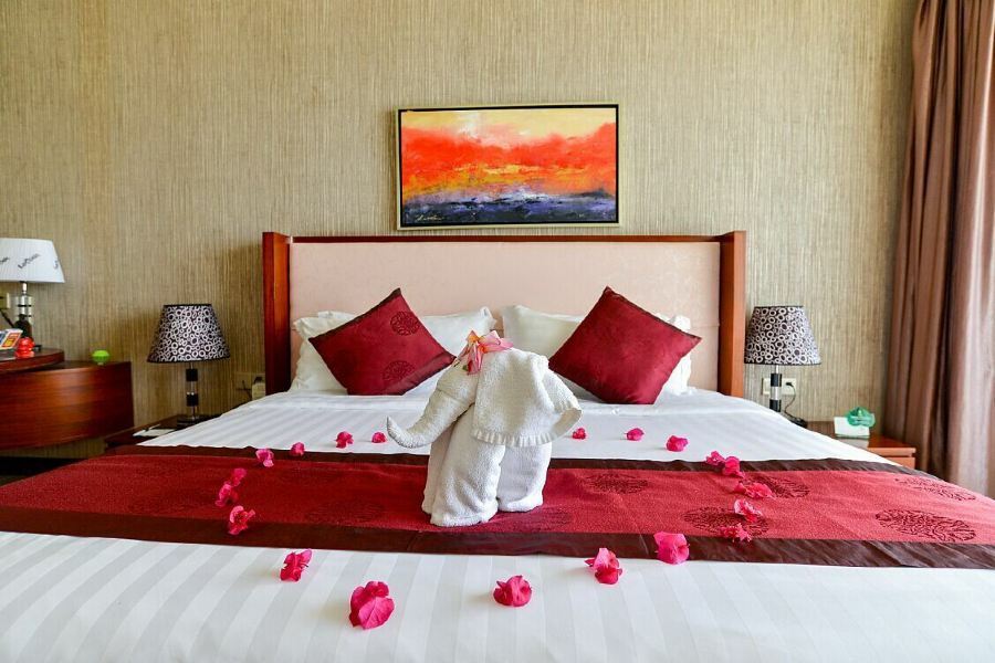 Lacosta Seaside Resort Hotel Sanya Bagian luar foto